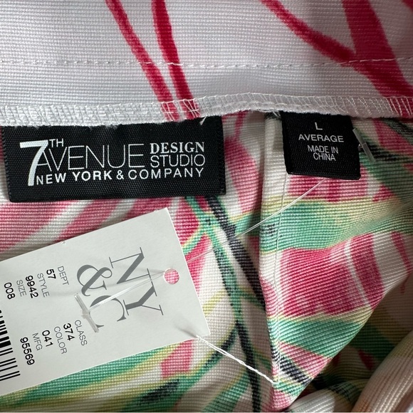 NWT New York & Company Pleated Overlay Tropical Floral Skirt With Shorts. Size L - Picture 11 of 12